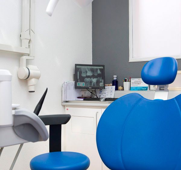 Clínica Dental Bidezabal silla de consultorio